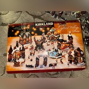 Kirkland Signature Santa’s Lighted 32 Piece Village 1990s #59979 Vintage